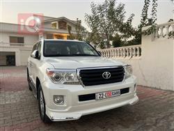 تۆیۆتا لاند کروزەر